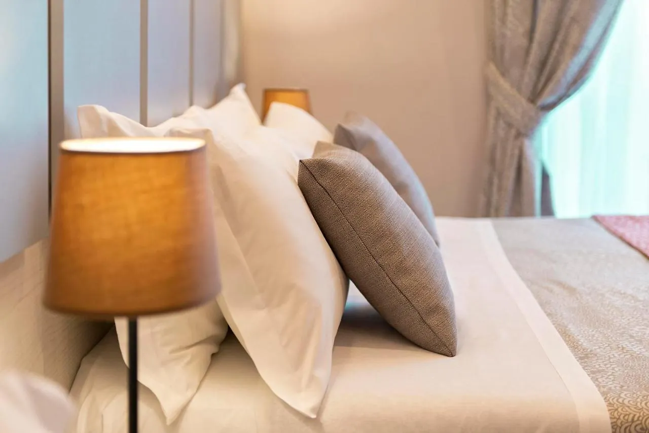 Πανσιόν Five Rooms Rome Guesthouse