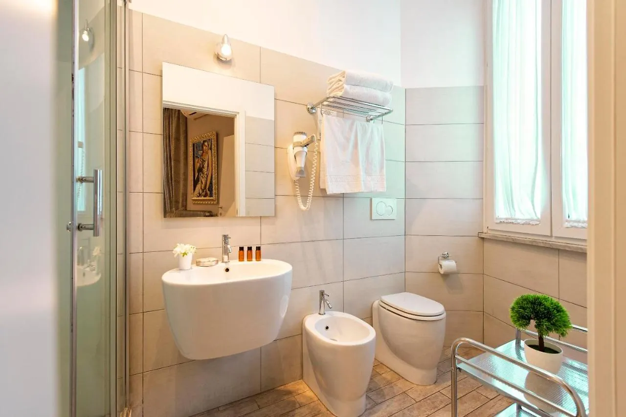 Five Rooms Rome Guesthouse
